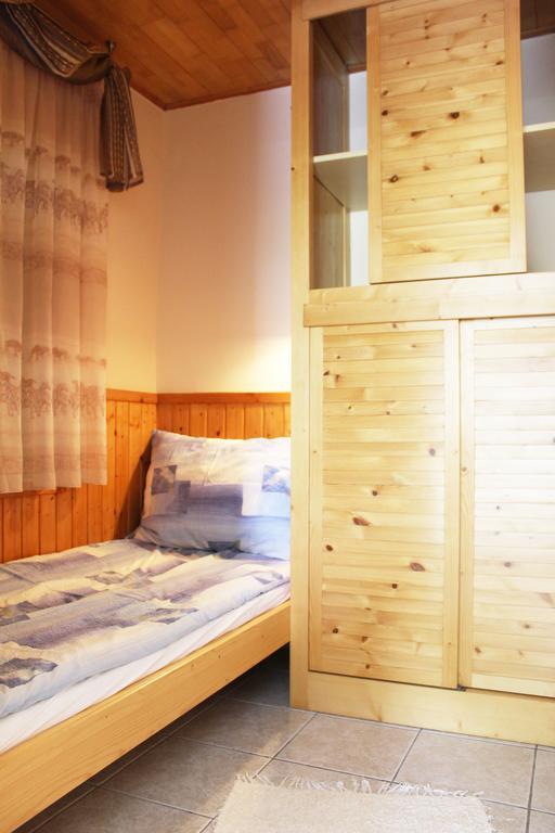 Parton Villa Apartments Fonyód Chambre photo